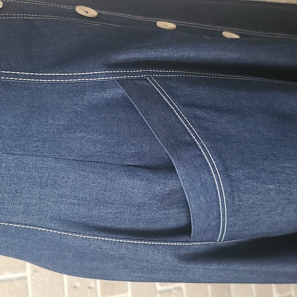 Women's Dark Blue Light Denim Front Buttons High Waist Skirt (Sz 4) - Picture 5 of 10